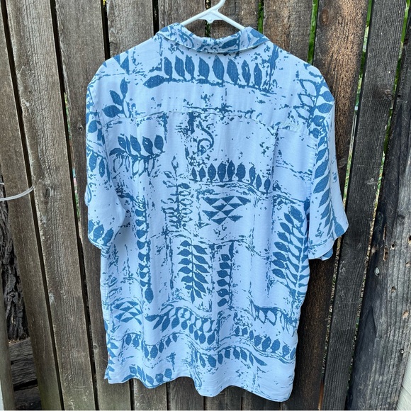 Quicksilver Men’s Waterman Collection Tailored Fit Kings Point Button Down Shirt - Picture 5 of 13